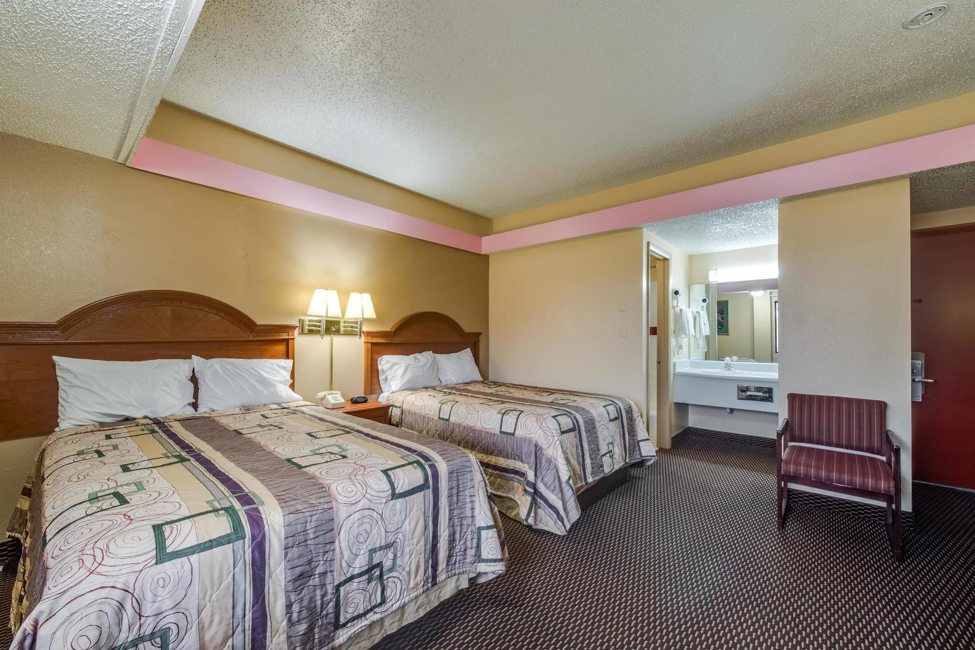 Travelers Inn Midwest City Exterior foto